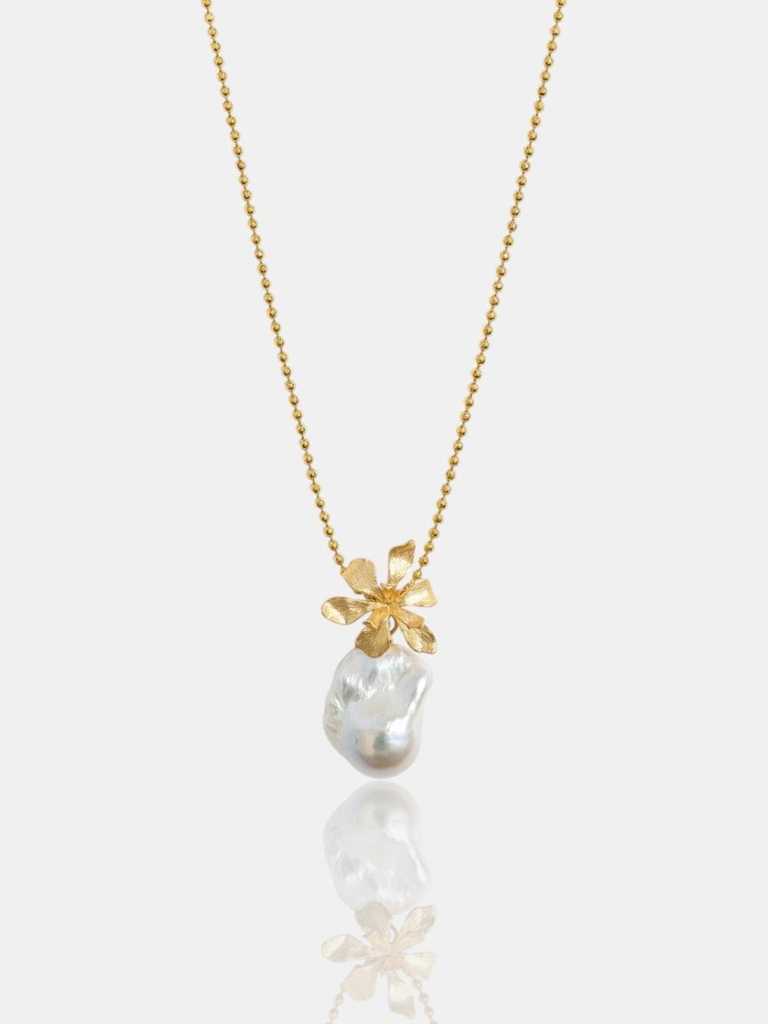 Sculpted Flower Baroque Pearl Pendant on Beaded Gold Chain Pearltide