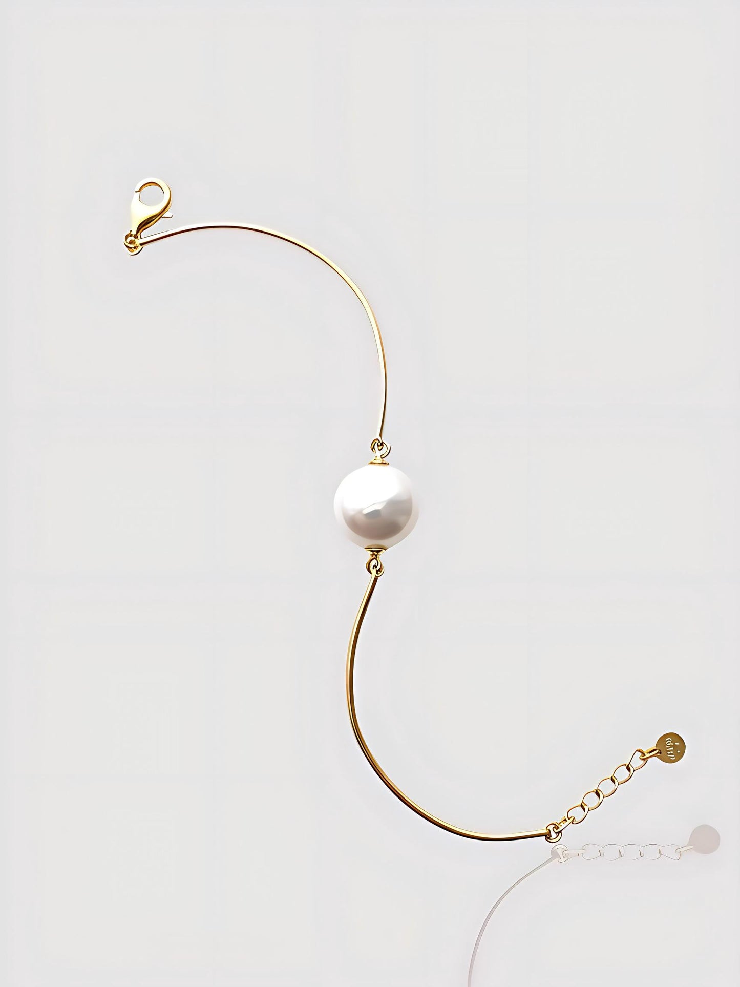 The Floating Pearl Wire Bracelet Pearltide