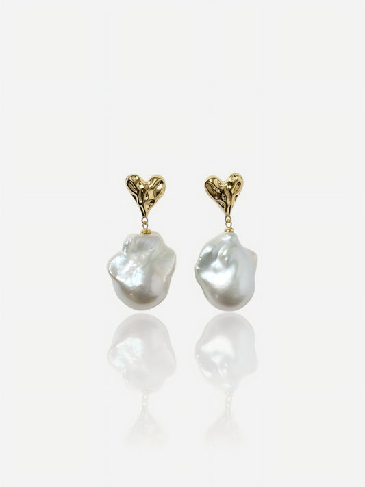 The "Amour" Textured Heart Studs Pearltide