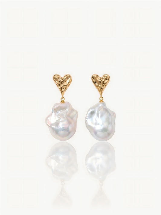 The "Amour" Textured Heart Studs Pearltide