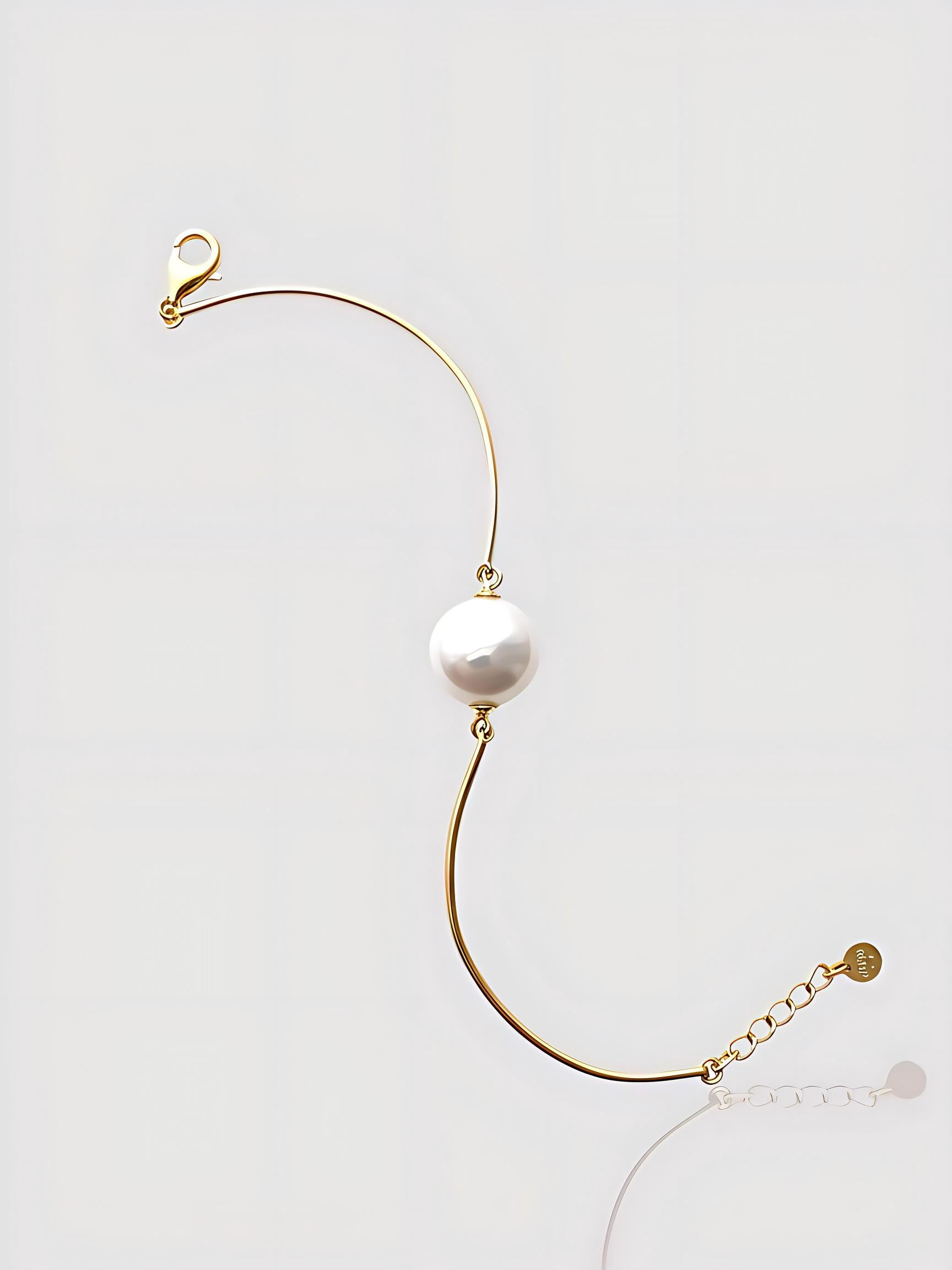 The Floating Pearl Wire Bracelet Pearltide