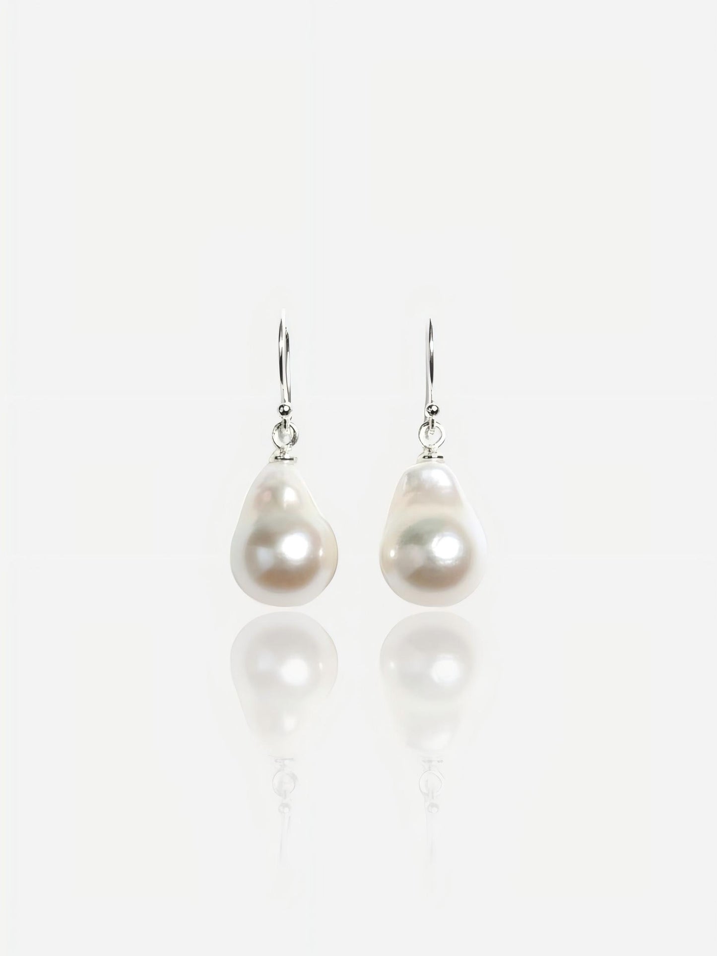 Rippled Classic Teardrop Pearl Drop Earrings Pearltide