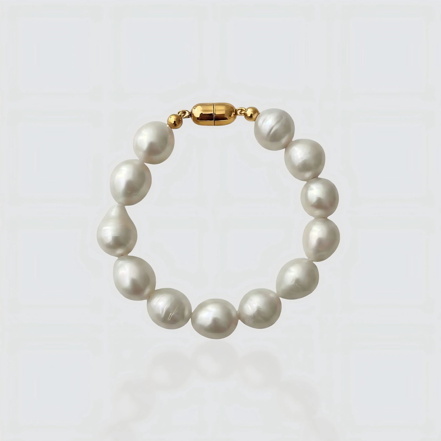Effortless Luxury: Chunky Baroque Pearl Bracelet with Gold Magnetic Clasp