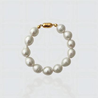 Effortless Luxury: Chunky Baroque Pearl Bracelet with Gold Magnetic Clasp