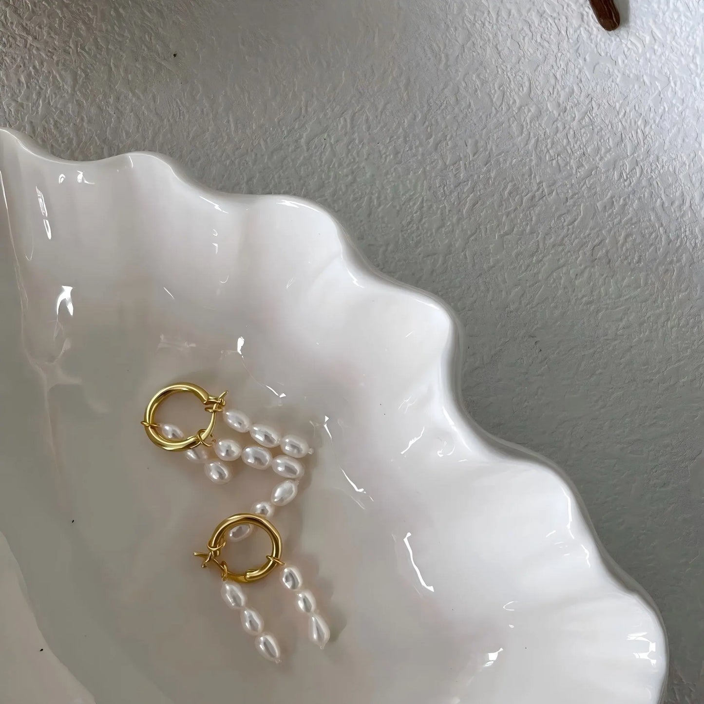 Natural Detail: Lustrous Freshwater Rice Pearl Clusters