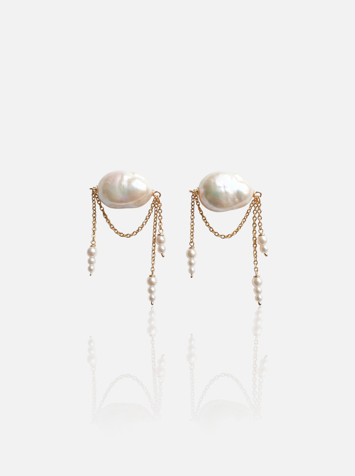 Sculptural Pearl Swag Stud Earrings Pearltide