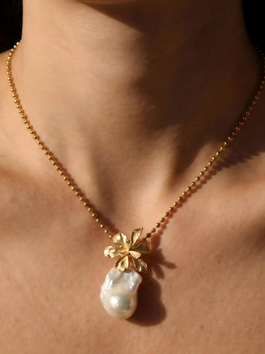 Sculpted Flower Baroque Pearl Pendant on Beaded Gold Chain Pearltide